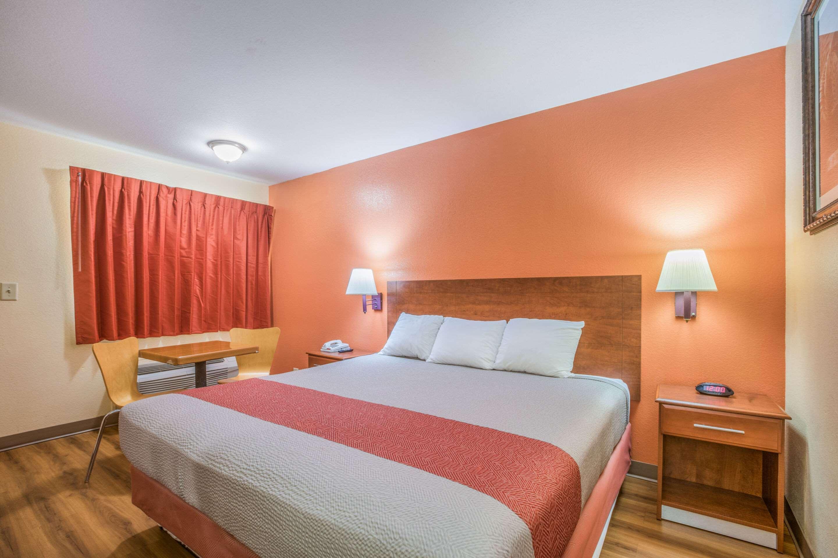 Rodeway Inn & Suites Macon Bagian luar foto