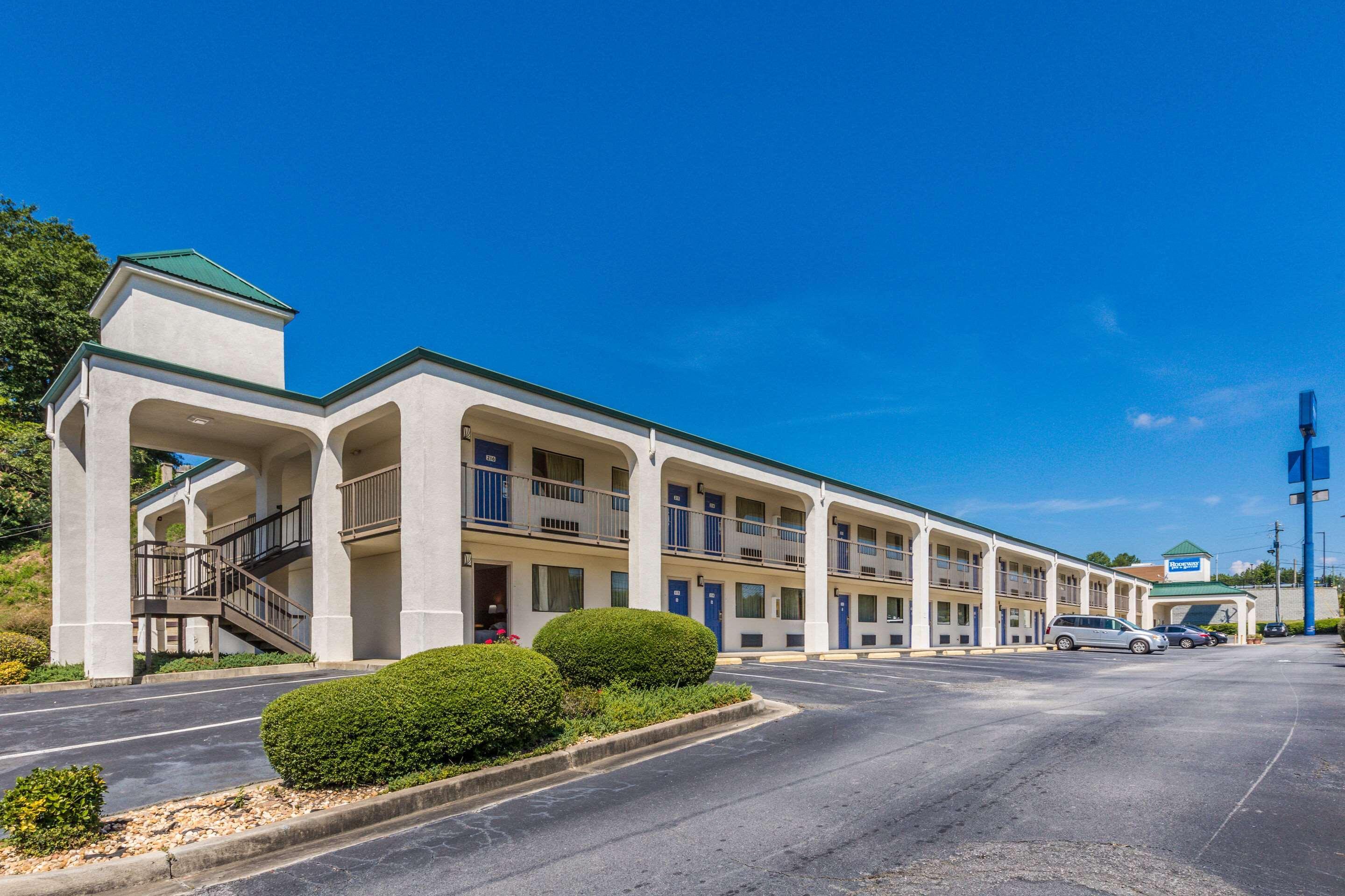 Rodeway Inn & Suites Macon Bagian luar foto