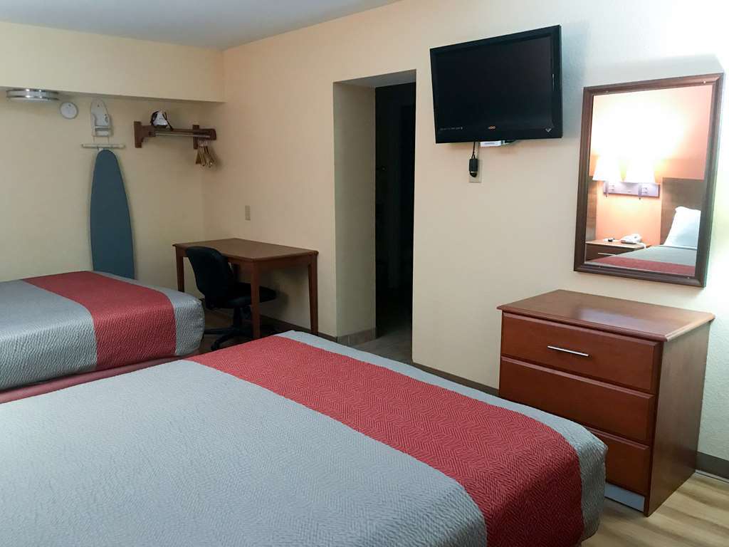 Rodeway Inn & Suites Macon Ruang foto